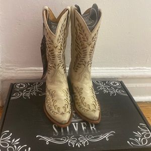 Brand New with Tags Caborca Silver Bridal Cowboy Boots